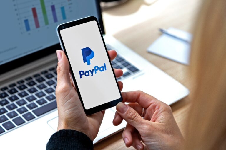 Jak doładować konto PayPal bez konta bankowego?