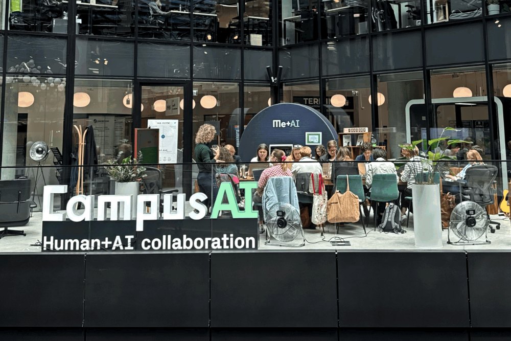 Group One inwestuje w CampusAI